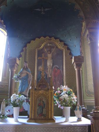 baldachim nad tabernakulum - za ikonostasem, za carskimi wrotami oraz za wrotami diakońskimi.