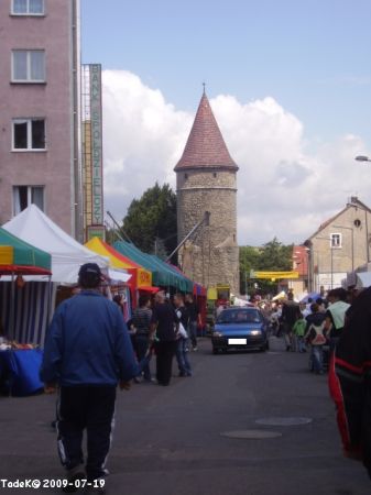 XII Lwóweckie Lato Agatowe, fragment fortyfikacji - murów obronnych (baszta)