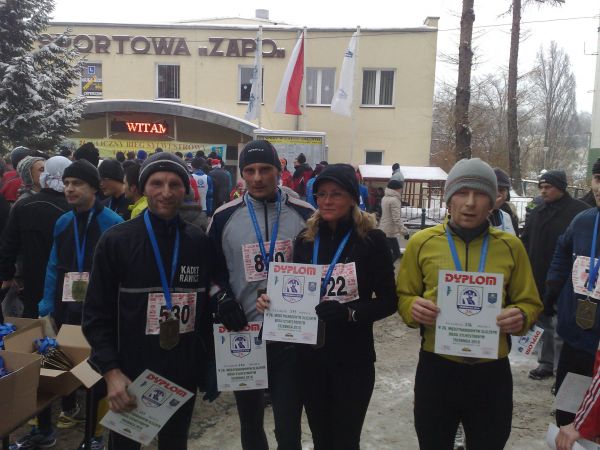 Uczestnicy 26 Sylwestrowego Biegu Ulicznego w Trzebnicy.