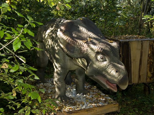 Zator-Park Ruchomych Dinozaurów "DinozatorLand"