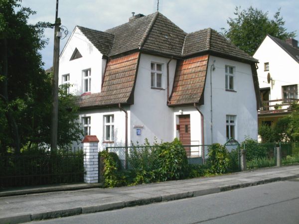 Jeden z domów przy ul. Zawiszy Czarnego.