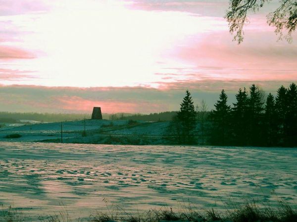 Stary wiatrak w Ankamatach.