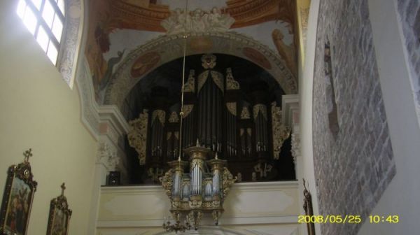 Organy w kościele klasztornym