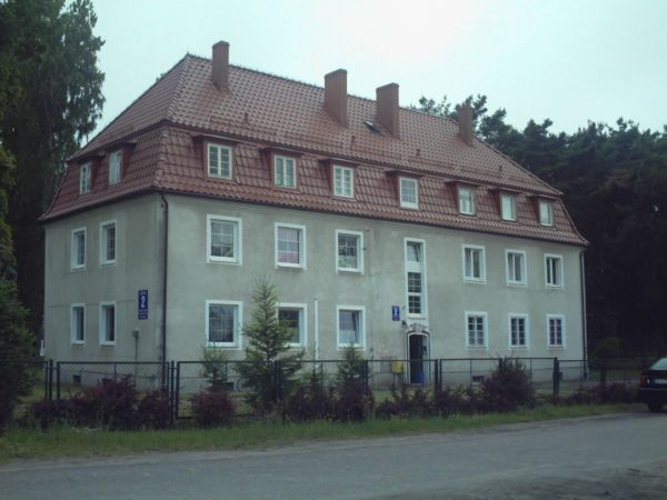 Budynek mieszkalny(wojskowy)
przy ul. Obrońców Wybrzeża.