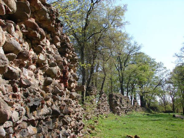 Czluchow - mury zamku krzyzackiego