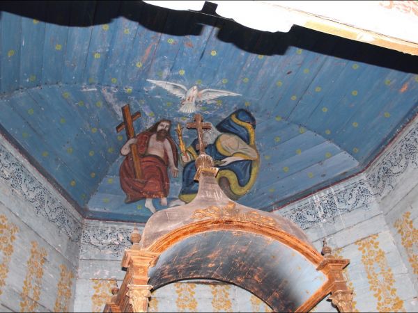 Drewniana filialna cerkiew greckokatolicka p.w. św. Michała Archanioła w Krasicach . Cerkiew wzniesiona w roku 1899. W latach 50. XX wieku została opuszczona .