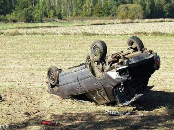 Wypadek w Rogowie 2005 "jazda na dachu i ucieczka z miejsca zdarzenia"