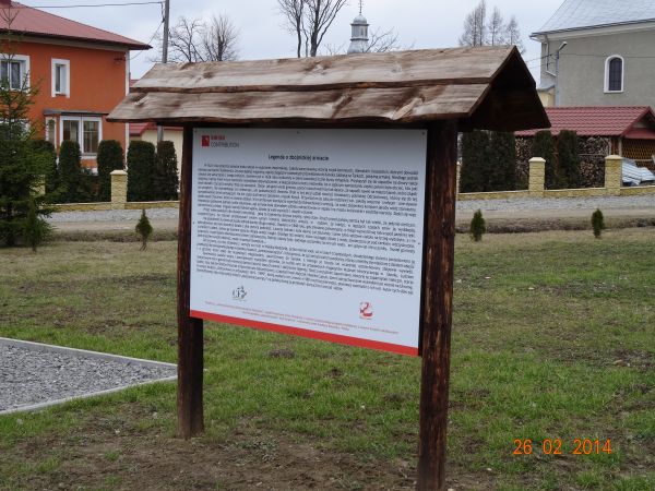 plansza - zaproszenie do podróży w czasie, dzięki wysiłkom i staraniom gminy czy stowarzyszeń lub osób prywatnych oraz często - środkom unijnym, to są "te landr