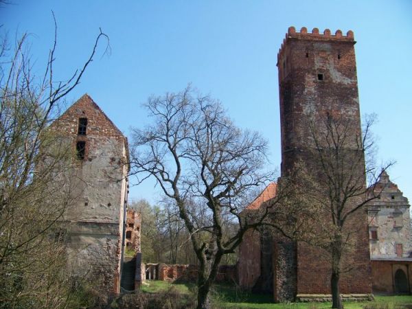 Ruiny zamku piastowskiego