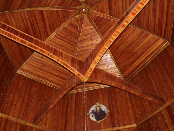 Leszno do 1977 roku nosiło nazwę Poździacz . Cerkiew św. Bazylego Wielkiego , aktualnie kościół pw. NMP Niepokalanie Poczętej, parafia rzymskokatolicka . Zbudow