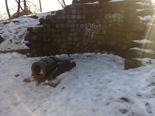 Moździerz z XVIII wieku służący do strzałów wiwatowych.