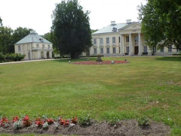 Pałac Marii Walewskiej - ukochanej cesarza Napoleona Bonaparte.