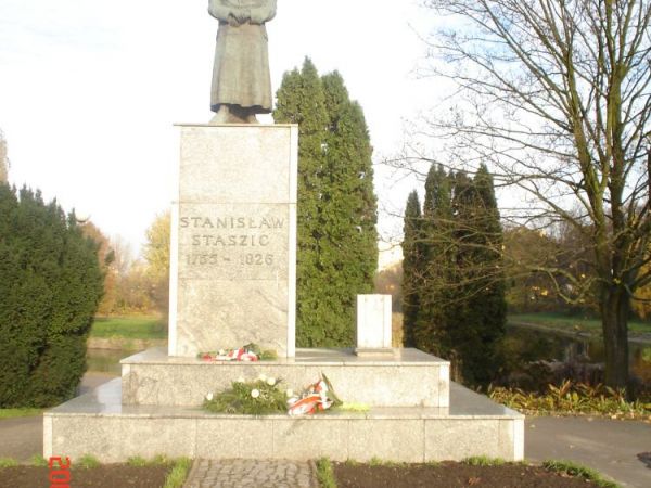 Patron PiLy - pomnik St. Staszica