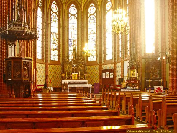 ŻARY kościół pw. Wniebowzięcia NMP