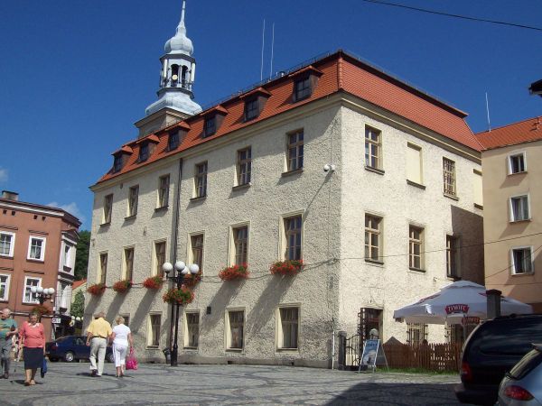 Najwyżej położony w Polsce ratusz w Boguszowie-Gorcach