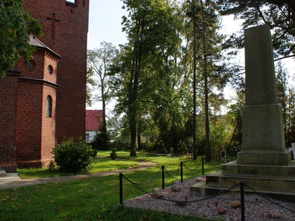 Kościół, Korzystno - wrzesień 2010