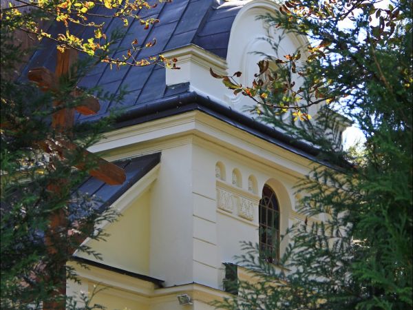 Cerkiew Zaśnięcia Najświętszej Marii Panny w Kalnikowie. Obecna cerkiew została zbudowana w 1920 na miejscu starszej, murowanej cerkwi z 1882. W latach 50. XX w