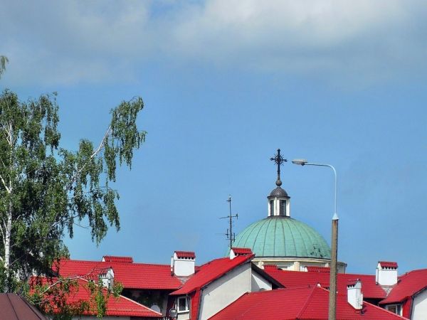 Dachy budynków przy Kopernika
