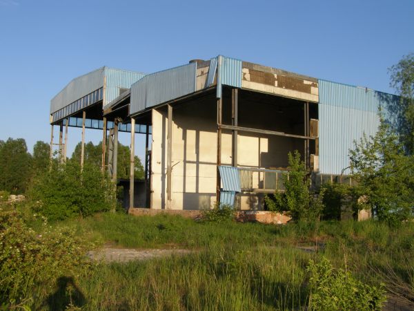 Zdewastowana fabryka domów ul. Północnej   fot.  18