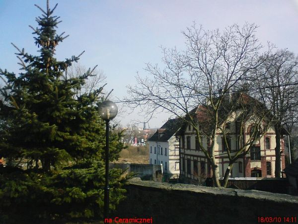 Architektonicznie wskazuje na XIX wiek - ul. Ceramiczna/Widok