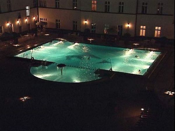 Basen Sanatorium "Gryf" nocą