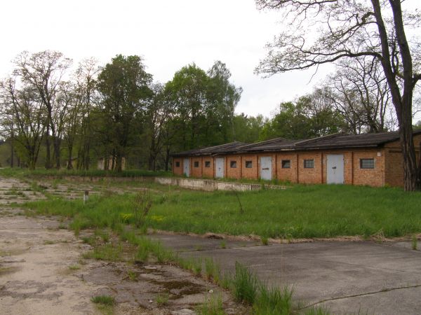 Byłe magazyny wojskowe nieistniejącej Brygady JW 5575   fot. 12