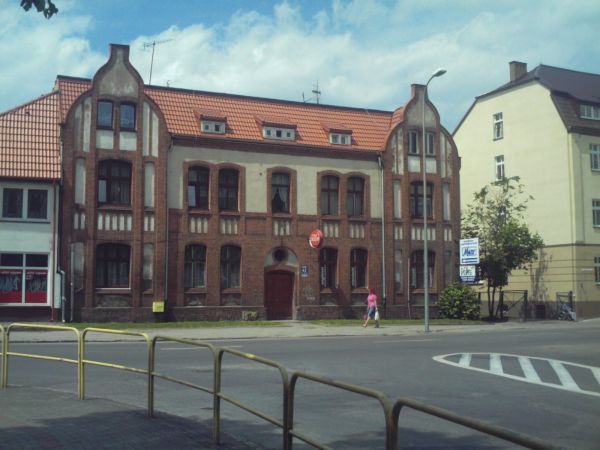 Ulica I Armii WP.
Systemy ocieplania budynków
niszczy te piękne elewacje.