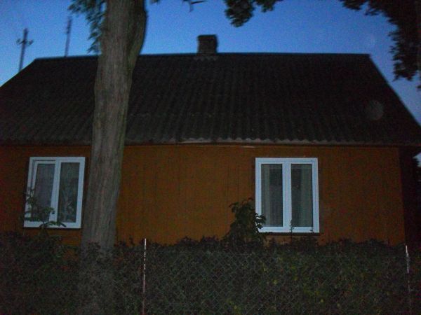 Jedna z wielu sympatycznych chatek we wiosce