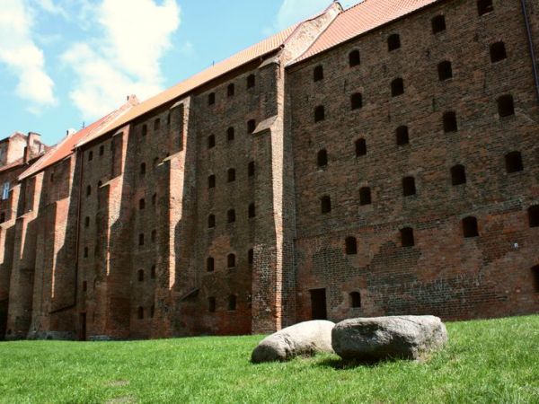 Stare piękne spichrze