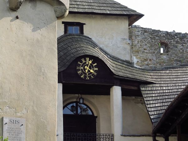 Niedzica Zamek nad jeziorem Czorsztyńskim