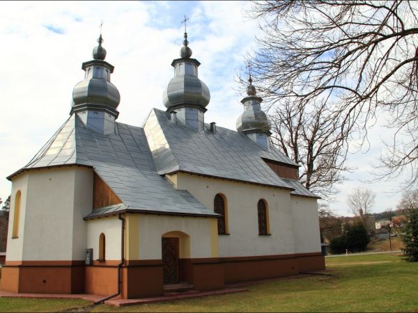 Murowana cerkiew greckokatolicka pod wezwaniem św. Teodosija Peczerskiego w Malawie. Cerkiew zbudowana w 1897 na miejscu wcześniejszej drewnianej świątyni . Obe
