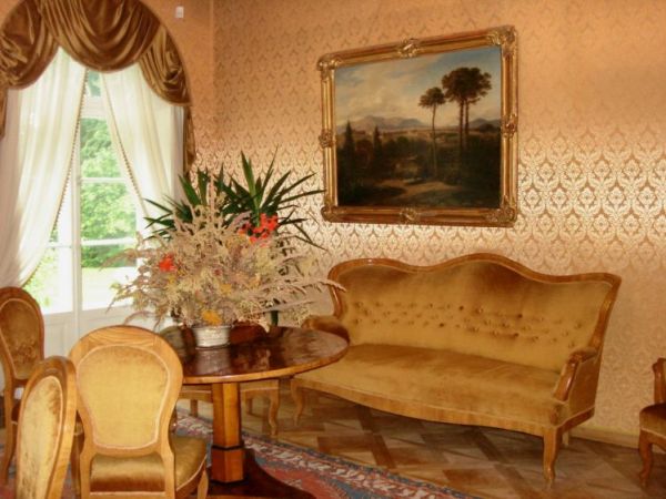 Wnętrza pałacyku Józefa Brandta..

http://www.rzezba-oronsko.pl/index.php