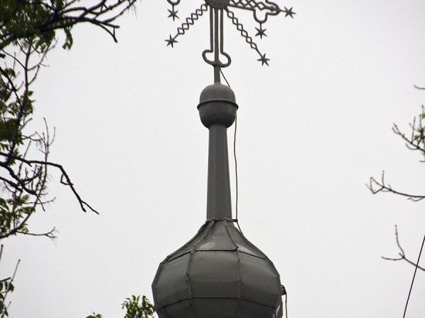 Łosie.
Drewniany kościół, d. cerkiew greckokatolicka