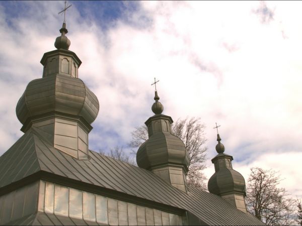 Cerkiew greckokatolicka p.w. Michała Archanioła - wzniesiona w 1843 r. w Brzeżawie .  Obecnie kościół rzymskokatolicki pw. Św. Michała Archanioła.