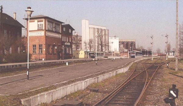 Grodzisk Wielkopolski-ul. Kolejowa, Dworzec- widok z ul. Nowy Świat.