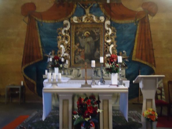 Kościół pw. św. Ducha - ołtarz główny.