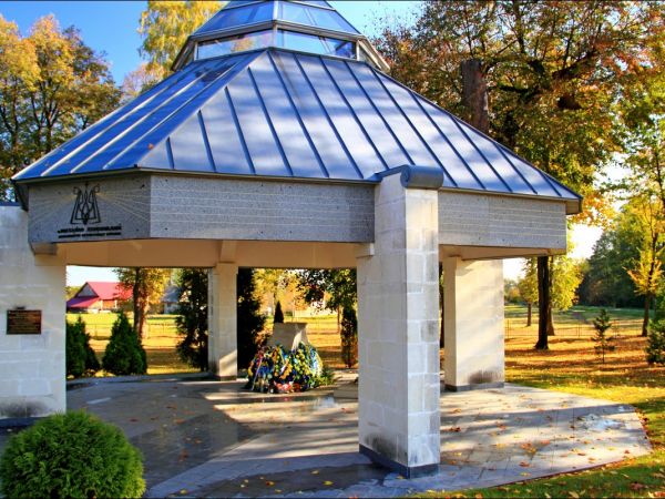 Cerkiew Opieki Matki Bożej w Młynach. Wybudowana pod koniec XVII wieku.  Obecnie Kościół filialny rzymskokatolickiej parafii w Korczowej. W latach 1852-70  prob