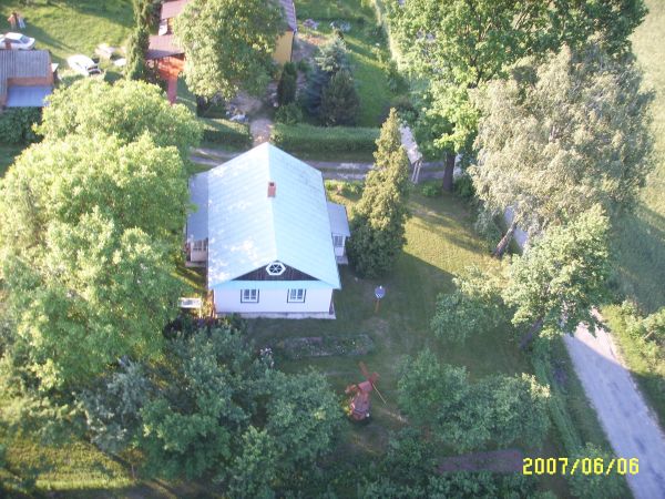 Moja chata z wiatrakiem wsrod zieleni  foto:W.Pietrykowski