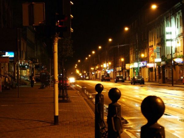 Ulica Prymasa Stefana Wyszyńskiego - nocą