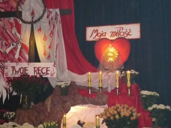 Grób Pański w parafii p.w Św. Piotra i Pawła Wielkanoc 2013r.