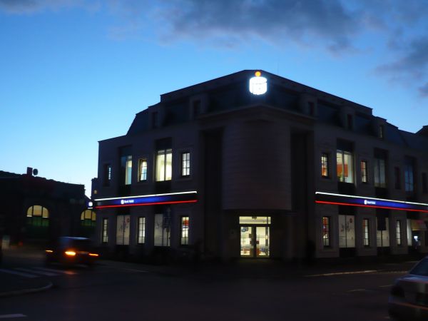 Budynek Banku PKO luty ok godz.18:00