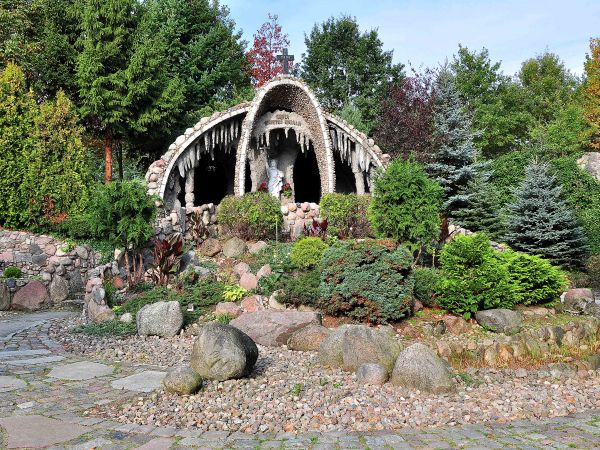 Szczecinek .Grota Św. Rozalii z Palermo .