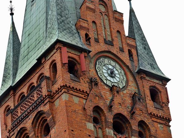 Wieża kościoła przy Placu Kościeleckich