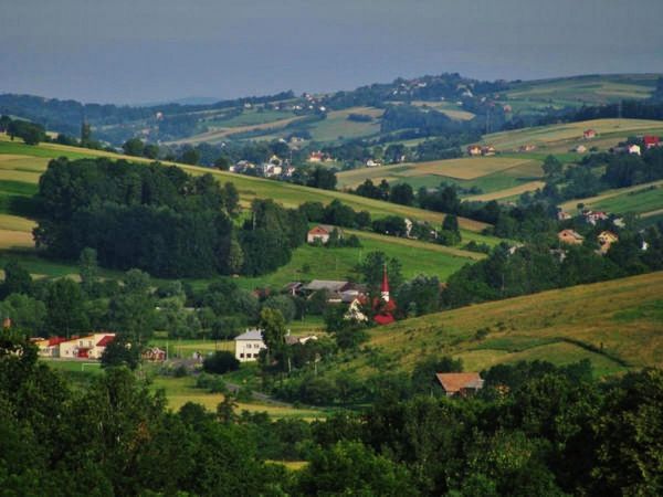 Wojnarowa,malownicza wies w Beskidzie Sàdeckim