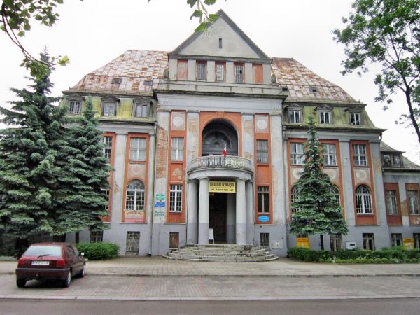 Kętrzyn-stara zabytkowa kamienica z 1895 r. przy ul. Dworcowej 2012-06-11