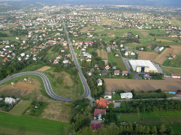 Biczyce. W dali Nowy Sącz.