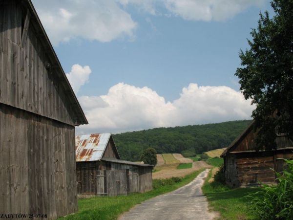 Przyjaźni ludzie,piękne widoki,łąki,lasy...