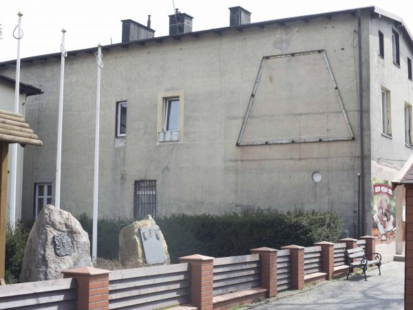 Wynajmę pod baner reklamowy ścianę budynku w Helu w samym centrum miasta ul. Wiejska 77