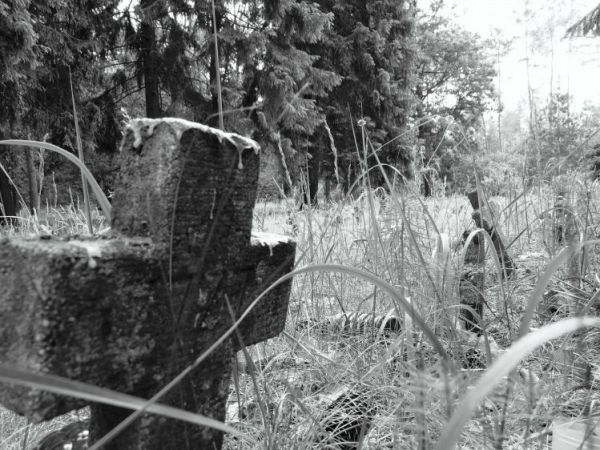 Cmentarz wojenny w Pile-Leszkowie