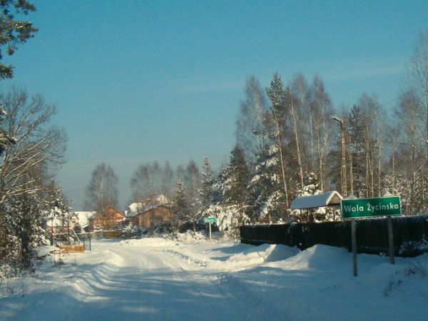 Początek Woli Życińskiej od strony Maluszyna